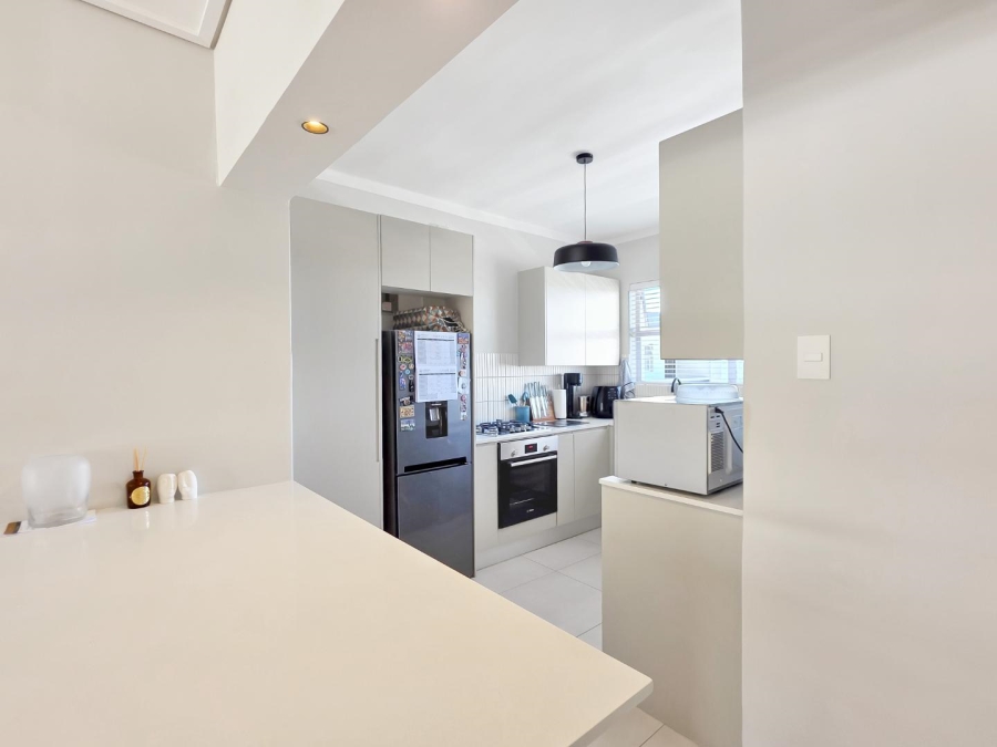 1 Bedroom Property for Sale in Gardens Western Cape